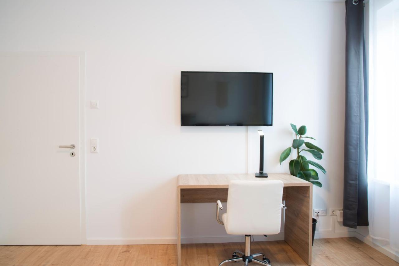 Schoene Ferienwohnung 78M2, 3 Schlafzimmer, 2 Baeder, Zentrumnah, 1Og 埃尔福特 外观 照片