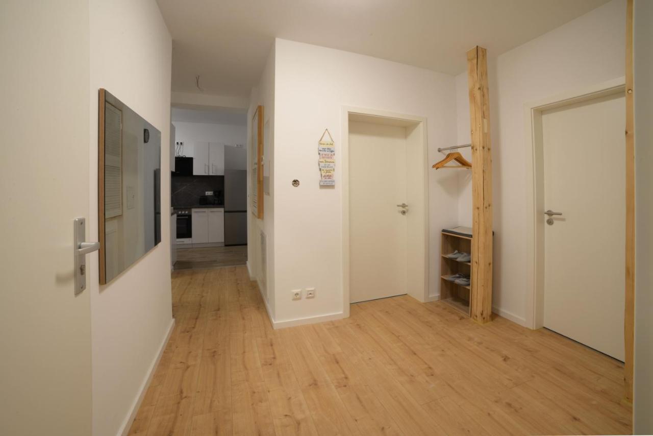 Schoene Ferienwohnung 78M2, 3 Schlafzimmer, 2 Baeder, Zentrumnah, 1Og 埃尔福特 外观 照片