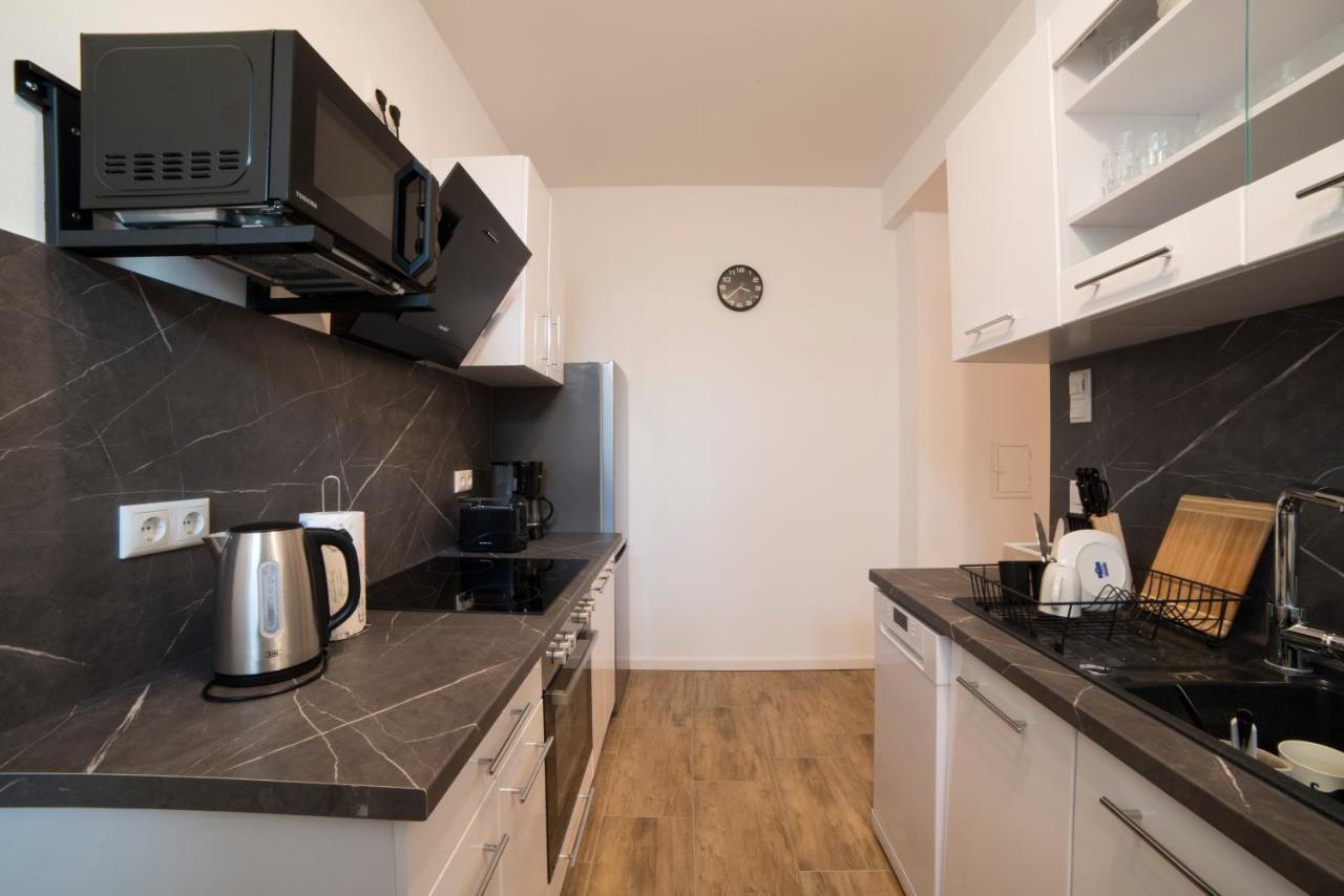 Schoene Ferienwohnung 78M2, 3 Schlafzimmer, 2 Baeder, Zentrumnah, 1Og 埃尔福特 外观 照片