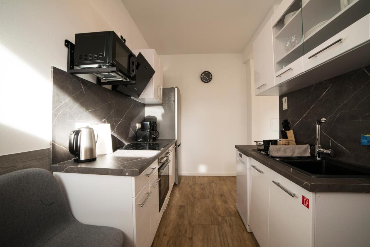 Schoene Ferienwohnung 78M2, 3 Schlafzimmer, 2 Baeder, Zentrumnah, 1Og 埃尔福特 外观 照片