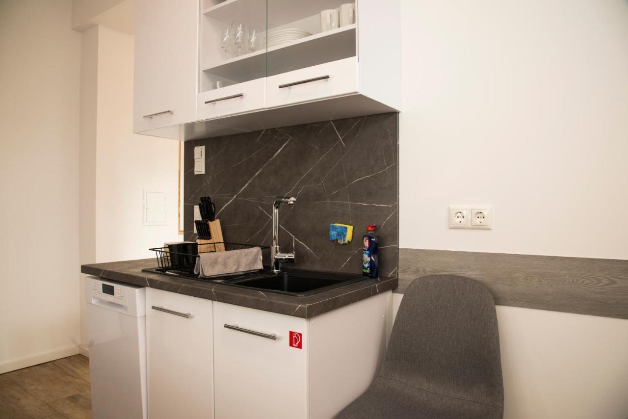 Schoene Ferienwohnung 78M2, 3 Schlafzimmer, 2 Baeder, Zentrumnah, 1Og 埃尔福特 外观 照片